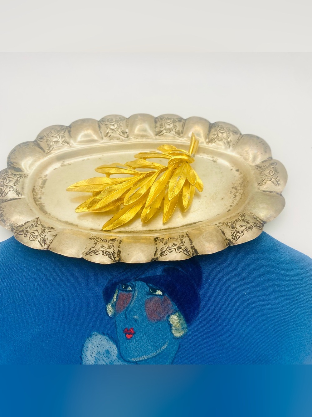 Vintage Signed BSK Textured Gold Leaf Brooch